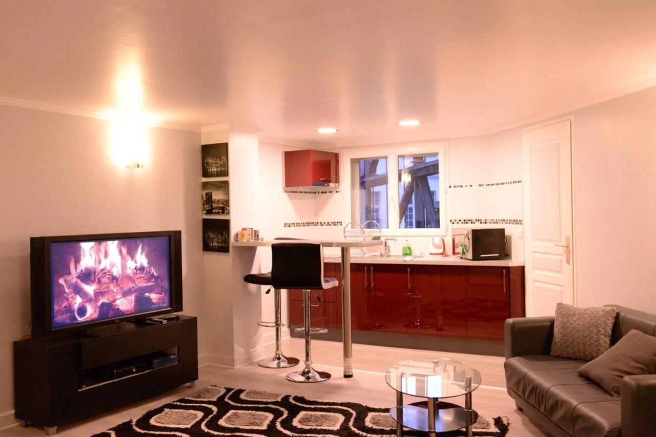 Beau Meuble 2min Du Moulin Rouge Appartement